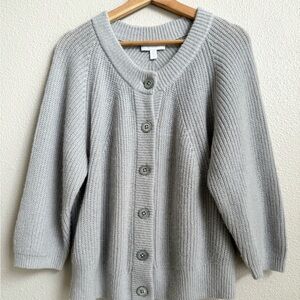 White Label Company Light Gray Button-Up Cardigan Beautiful Soft Elegant Winter